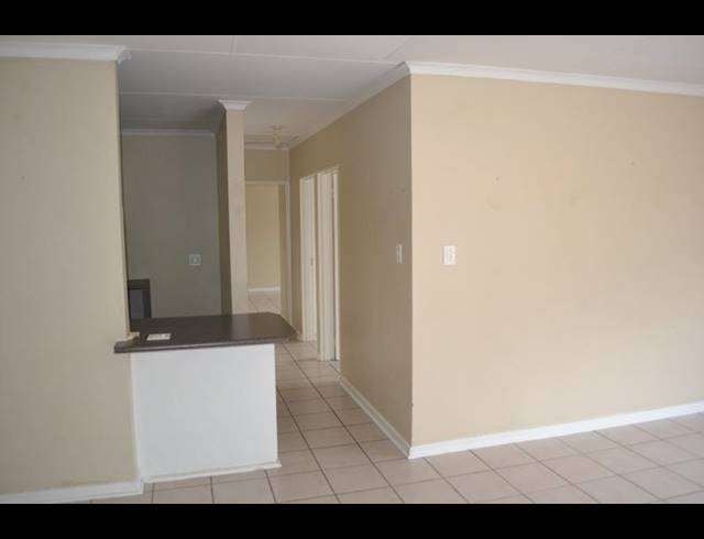 3 BEDROOM APARTMENT FOR SALE IN FLORAUNA